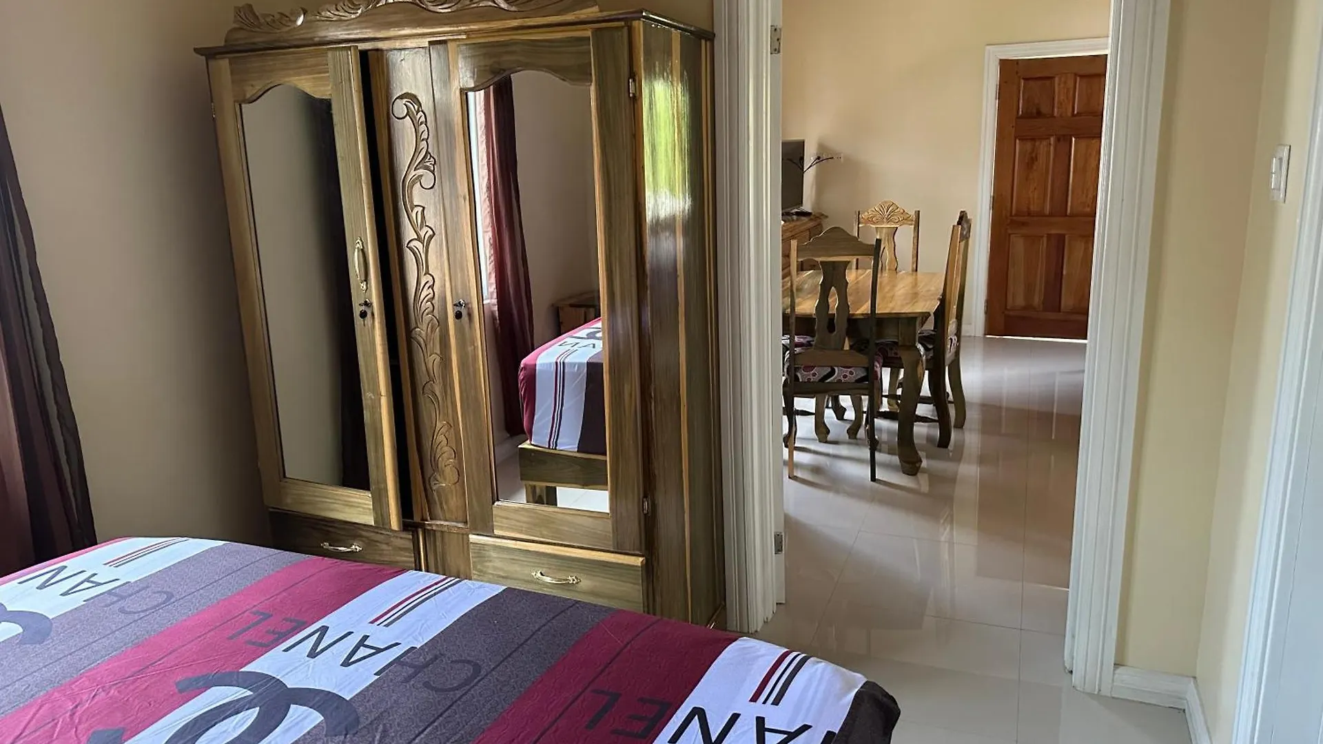Hotel Yoga Dreams Negril 3*,