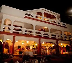 Coral Cove & Negril